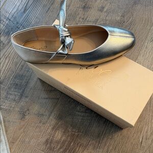 Badgley Mischka Taylore Metallic Silver Ballet Flats